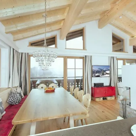 Gruenerstein Jungbrunnen Bramberg am Wildkogel