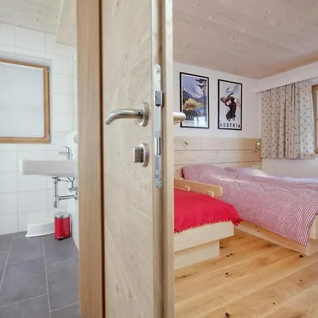 Gruenerstein Jungbrunnen Chalet Bramberg am Wildkogel